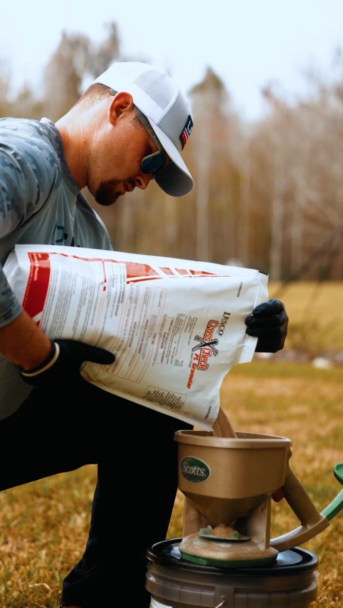 Loading premium pest control products